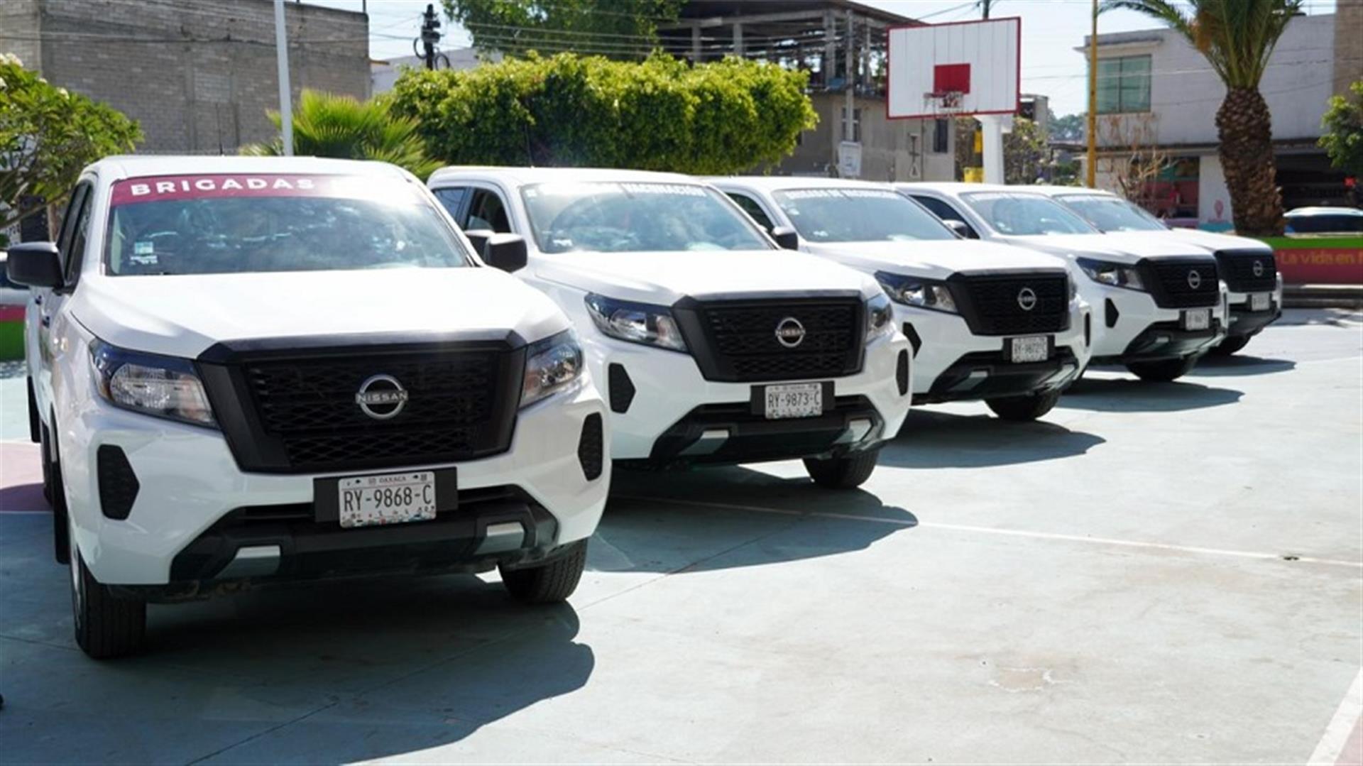 Entrega SSO parque vehicular que refuerza el Programa de Vacunación Universal